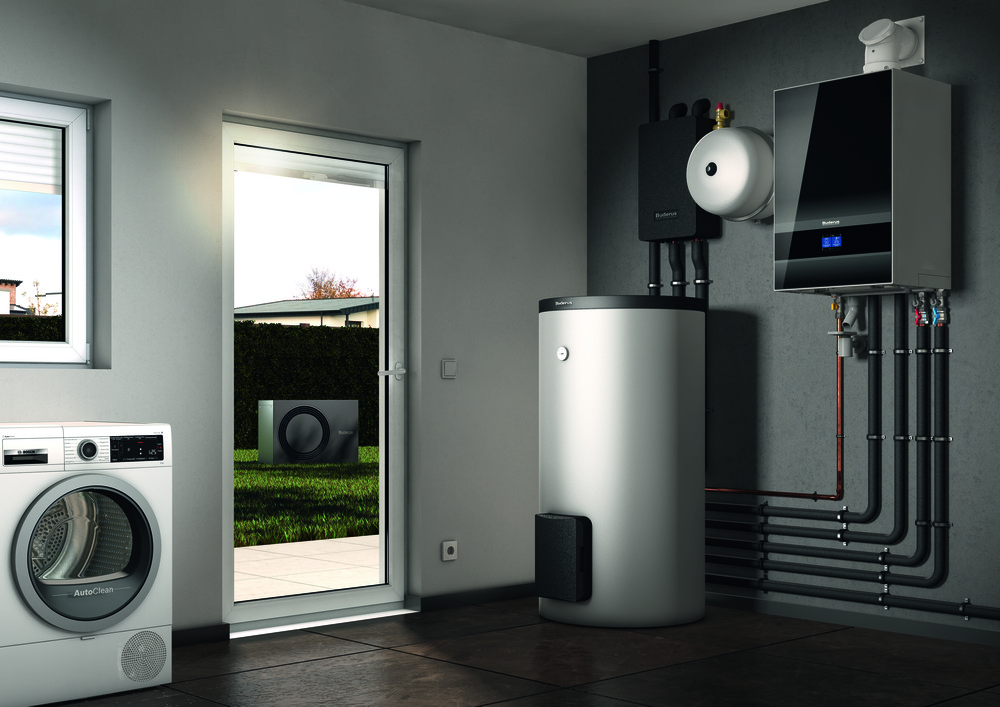 Moderne Heizungsanlage mit Wärmepumpe und Haustechnik